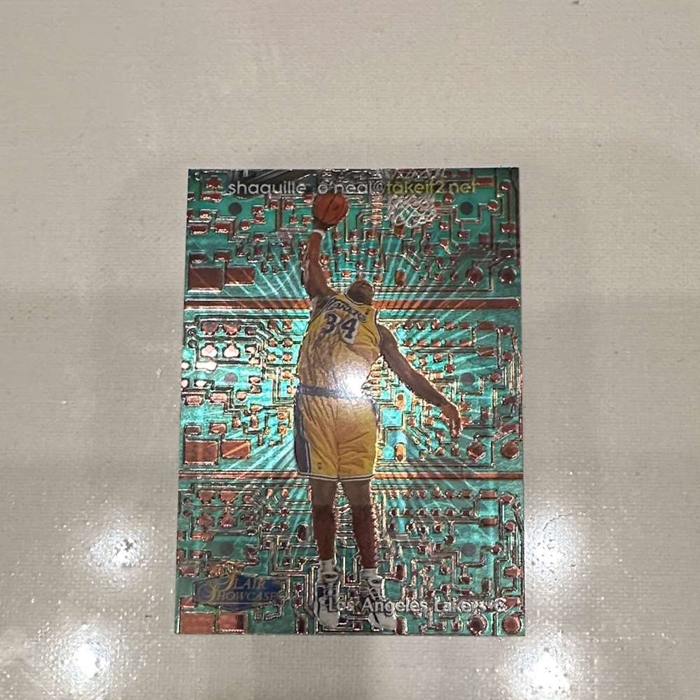 Shaquille O'Neal Lakers  take it 2 net mint condition 14/15 TN 687/1000 rare